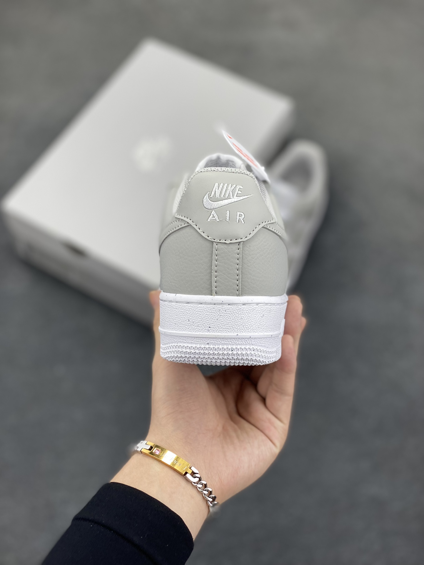 图片[4]-NK Air Force 1 空军一号 灰白 原楦头原纸板 打造纯正空军版型#专注外贸渠道 全掌内置蜂窝气垫 #原盒配件 原厂中底钢印、拉帮完美 货号：DV3808-114 尺码：36 36.5 37.5 38 38.5 39 40 40.5 41 42 42.5 43 44 44.5 45-选品中心