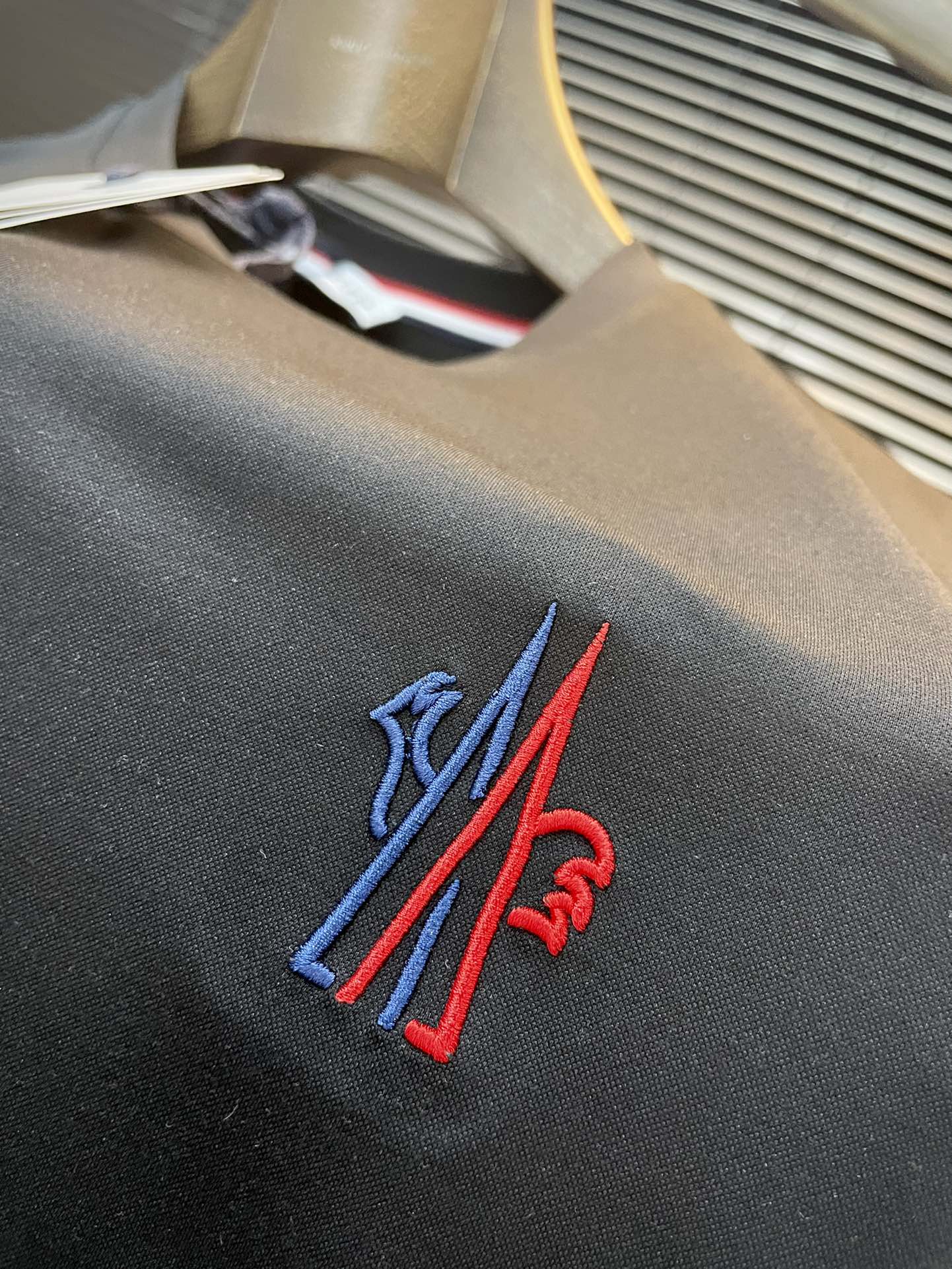  ♠️ Moncher-（蒙口）系列 VIP高级定制 2025新款短袖  百搭款式 任何人都可以轻松驾驭