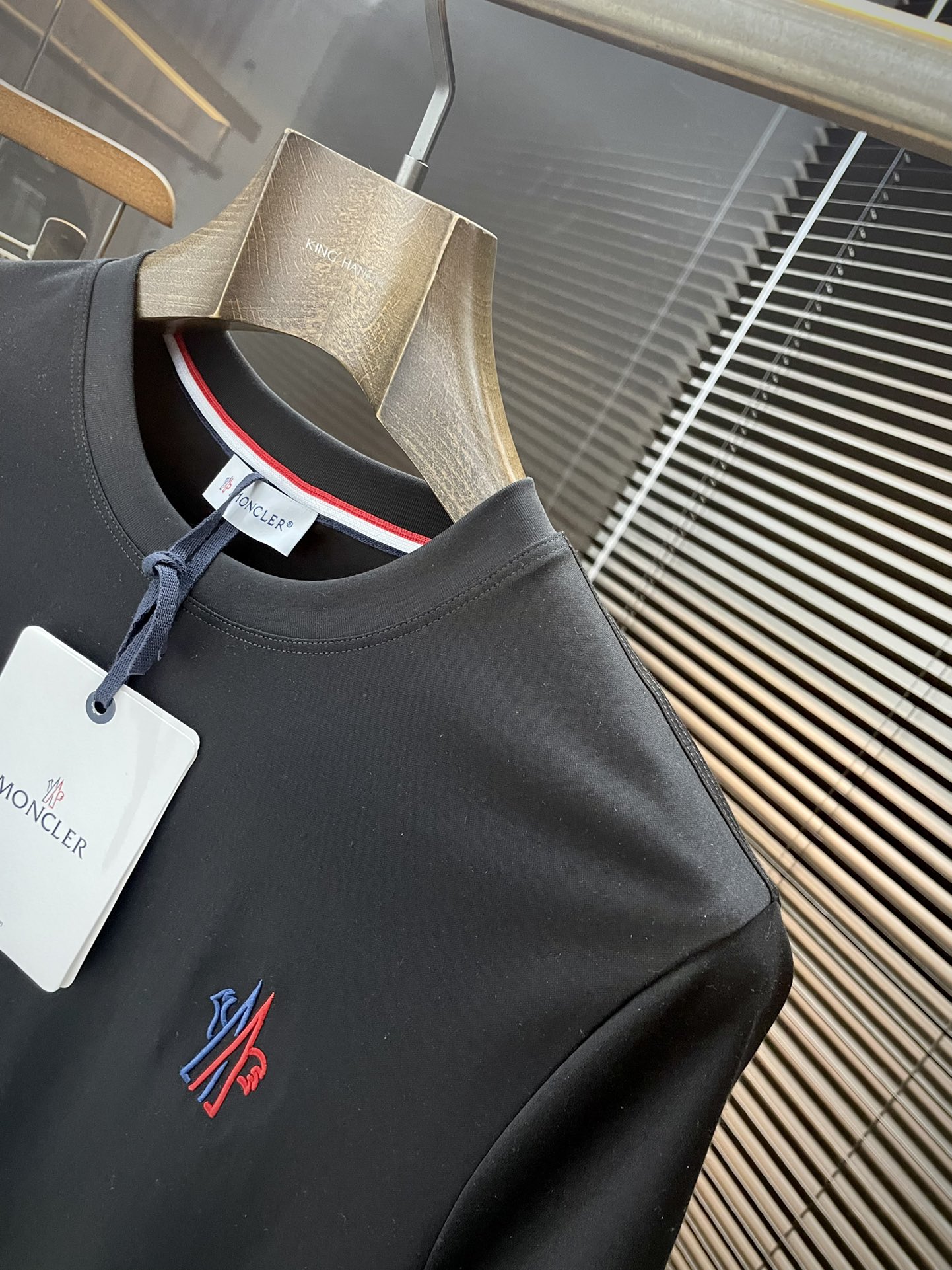  ♠️ Moncher-（蒙口）系列 VIP高级定制 2025新款短袖  百搭款式 任何人都可以轻松驾驭