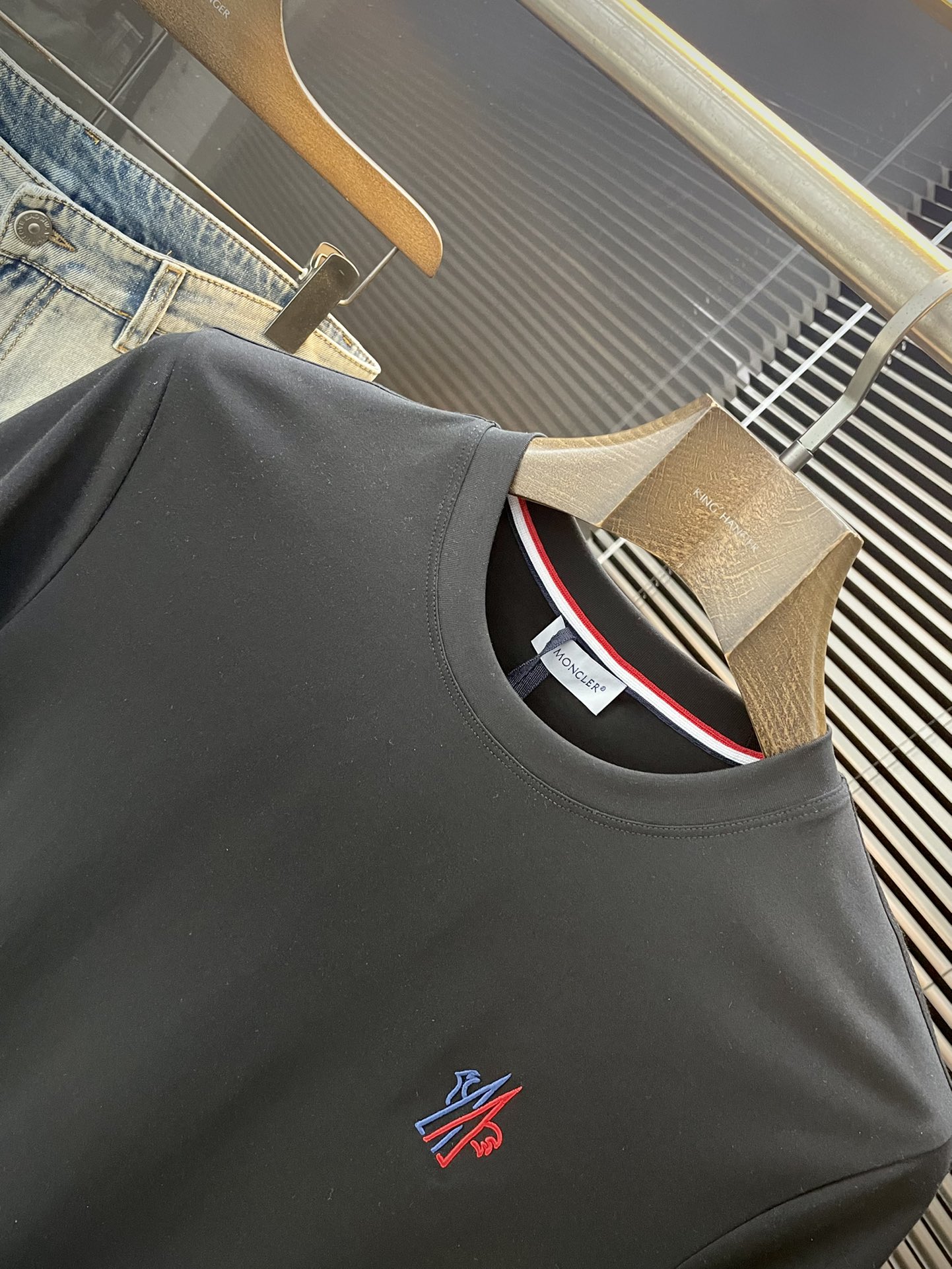  ♠️ Moncher-（蒙口）系列 VIP高级定制 2025新款短袖  百搭款式 任何人都可以轻松驾驭