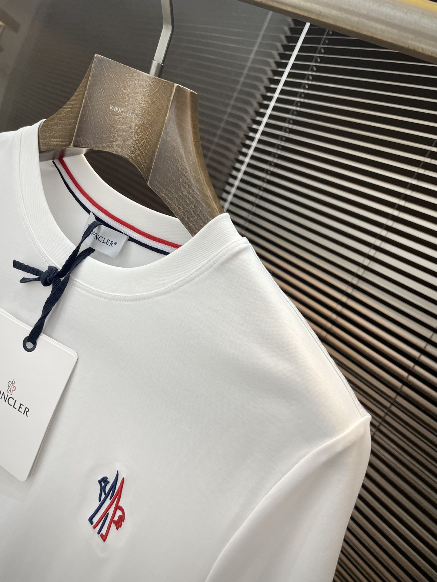  ♠️ Moncher-（蒙口）系列 VIP高级定制 2025新款短袖  百搭款式 任何人都可以轻松驾驭