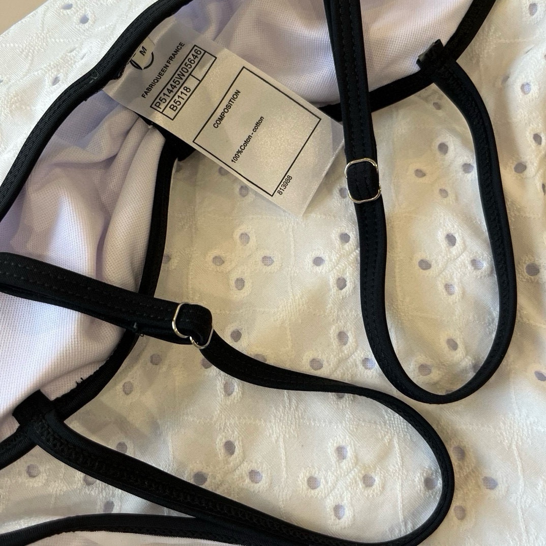 🆕
Chanel 香奈儿连体泳衣 😍🥰适合多种场景的游泳衣🏊‍♀️海边 游泳池 温泉 水上乐园 漂流都