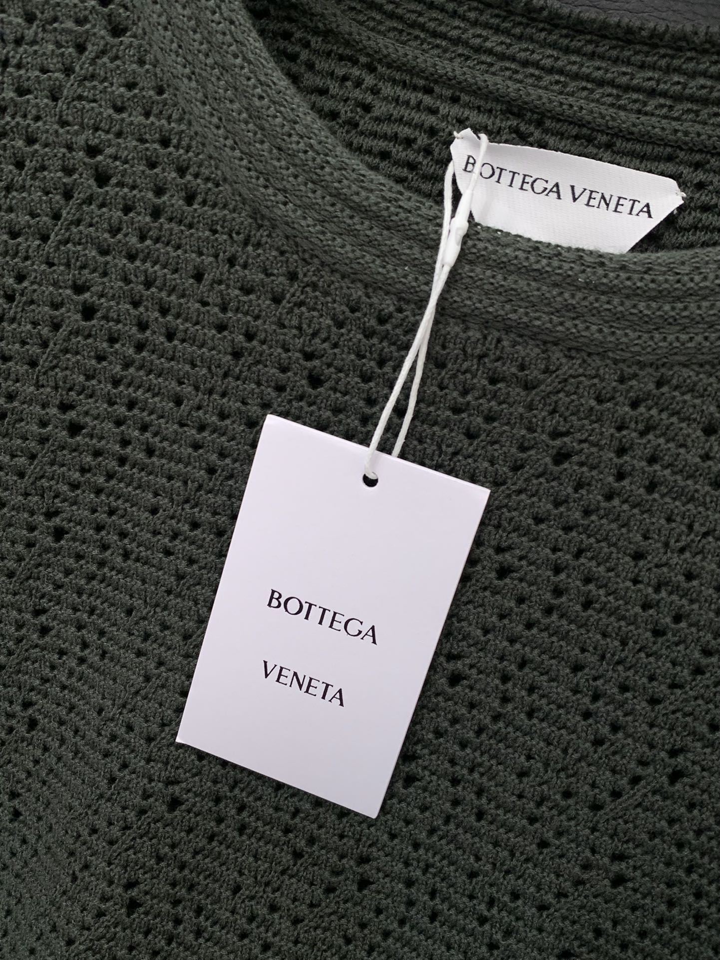 Bottega Veneta 2025 Summer New Fashion Recreational Circle-Wire T-shirts: High-Class Unique Design - 图片 7