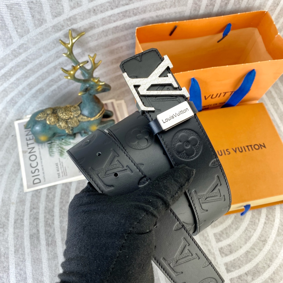 LV💕 特种皮腰带系列 ，原厂五金精品不锈钢扣，手感柔软舒适 宽3.8CM。