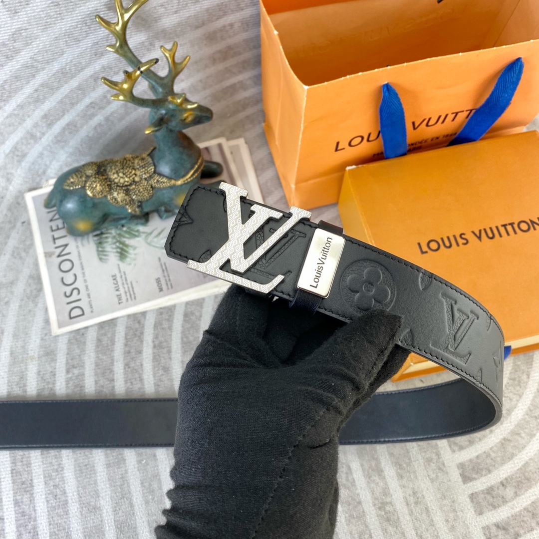 LV💕 特种皮腰带系列 ，原厂五金精品不锈钢扣，手感柔软舒适 宽3.8CM。