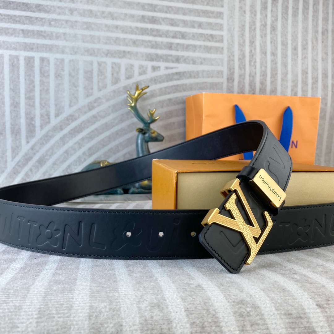LV💕 特种皮腰带系列 ，原厂五金精品不锈钢扣，手感柔软舒适 宽3.8CM。