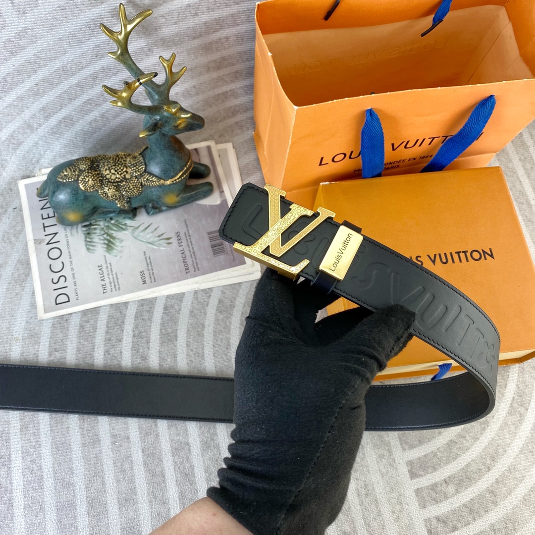 LV💕 特种皮腰带系列 ，原厂五金精品不锈钢扣，手感柔软舒适 宽3.8CM。