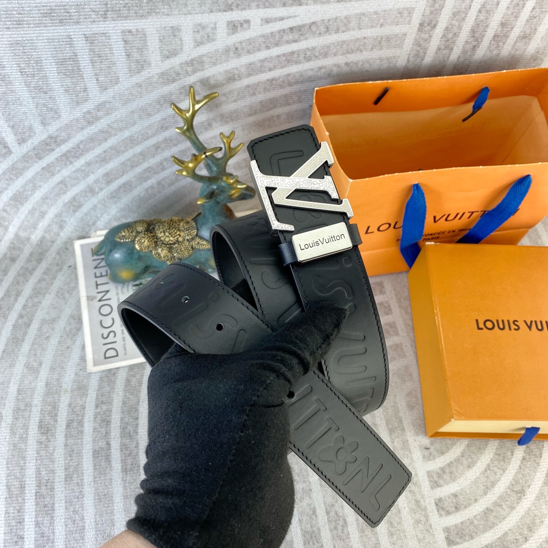 LV💕 特种皮腰带系列 ，原厂五金精品不锈钢扣，手感柔软舒适 宽3.8CM。