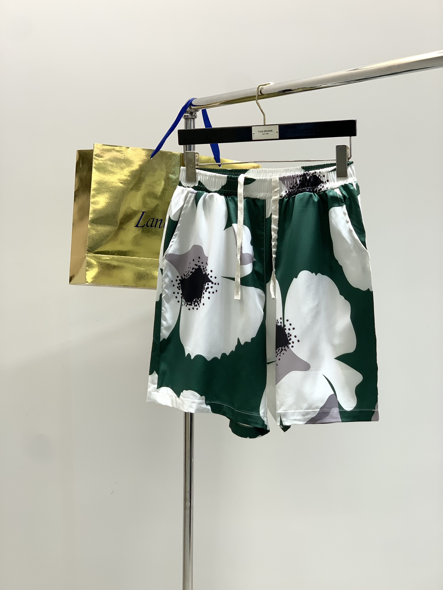 “Valentino Summer Fashion: High-Quality Clothes and Shorts with Original Fabrics and Top-Level Designs”