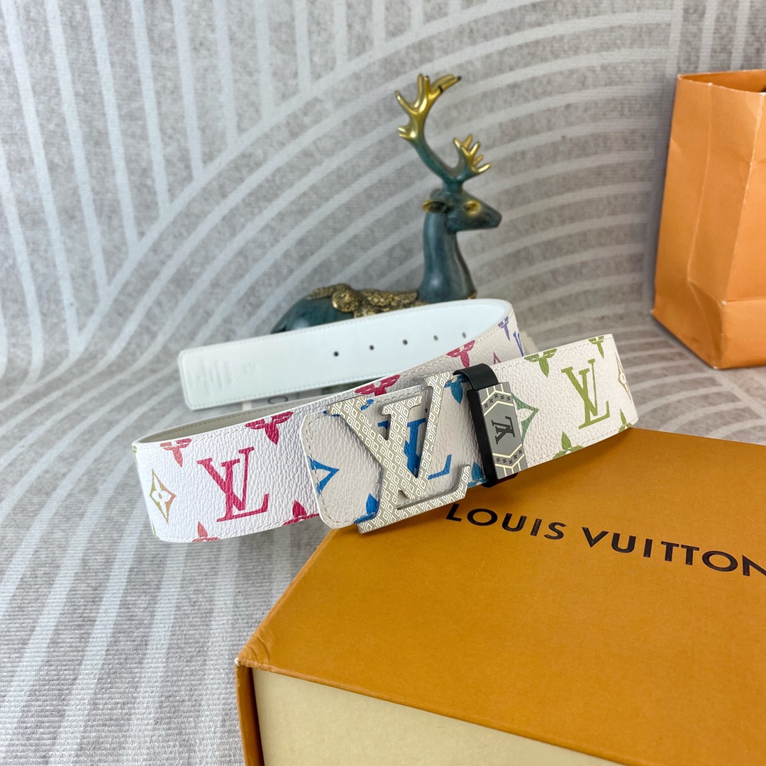 LV💕 特种皮腰带系列 ，原厂五金精品不锈钢扣，手感柔软舒适 宽3.8CM。