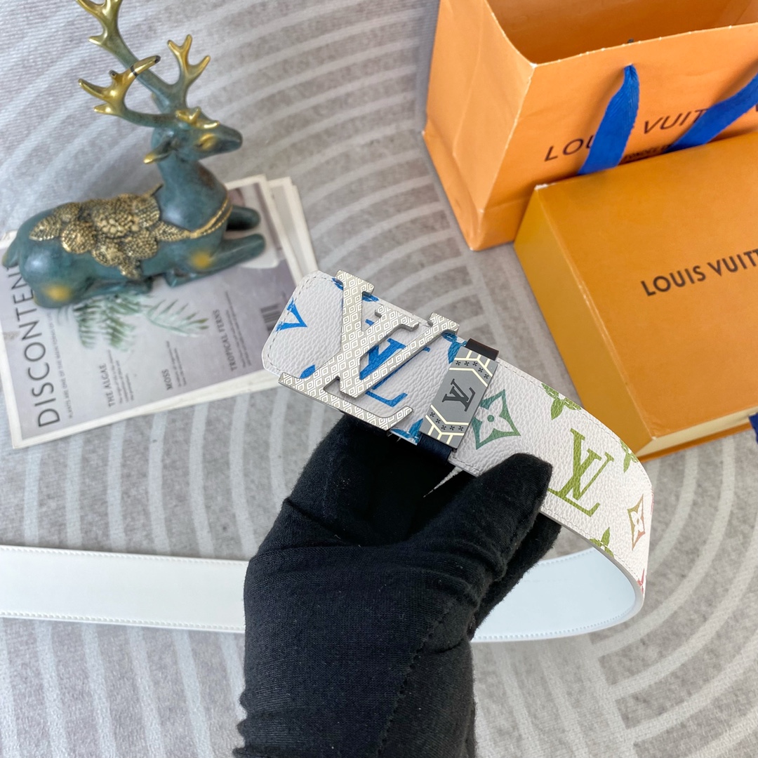 LV💕 特种皮腰带系列 ，原厂五金精品不锈钢扣，手感柔软舒适 宽3.8CM。