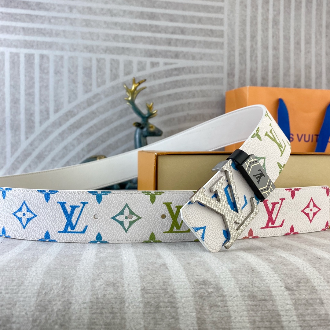 LV💕 特种皮腰带系列 ，原厂五金精品不锈钢扣，手感柔软舒适 宽3.8CM。
