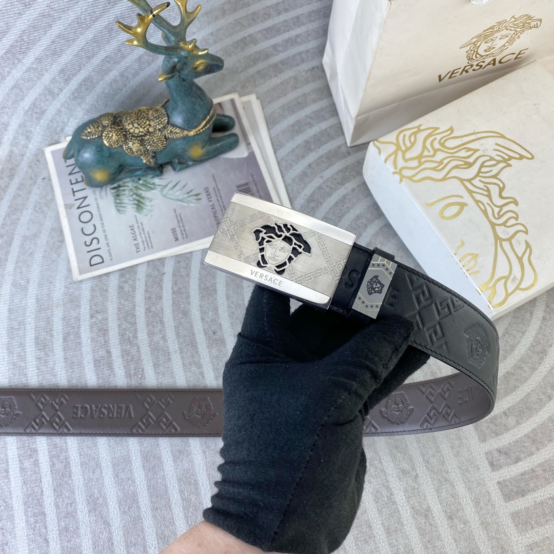 范思哲💕 特种皮腰带系列 ，原厂五金精品不锈钢扣，手感柔软舒适 宽3.8CM。