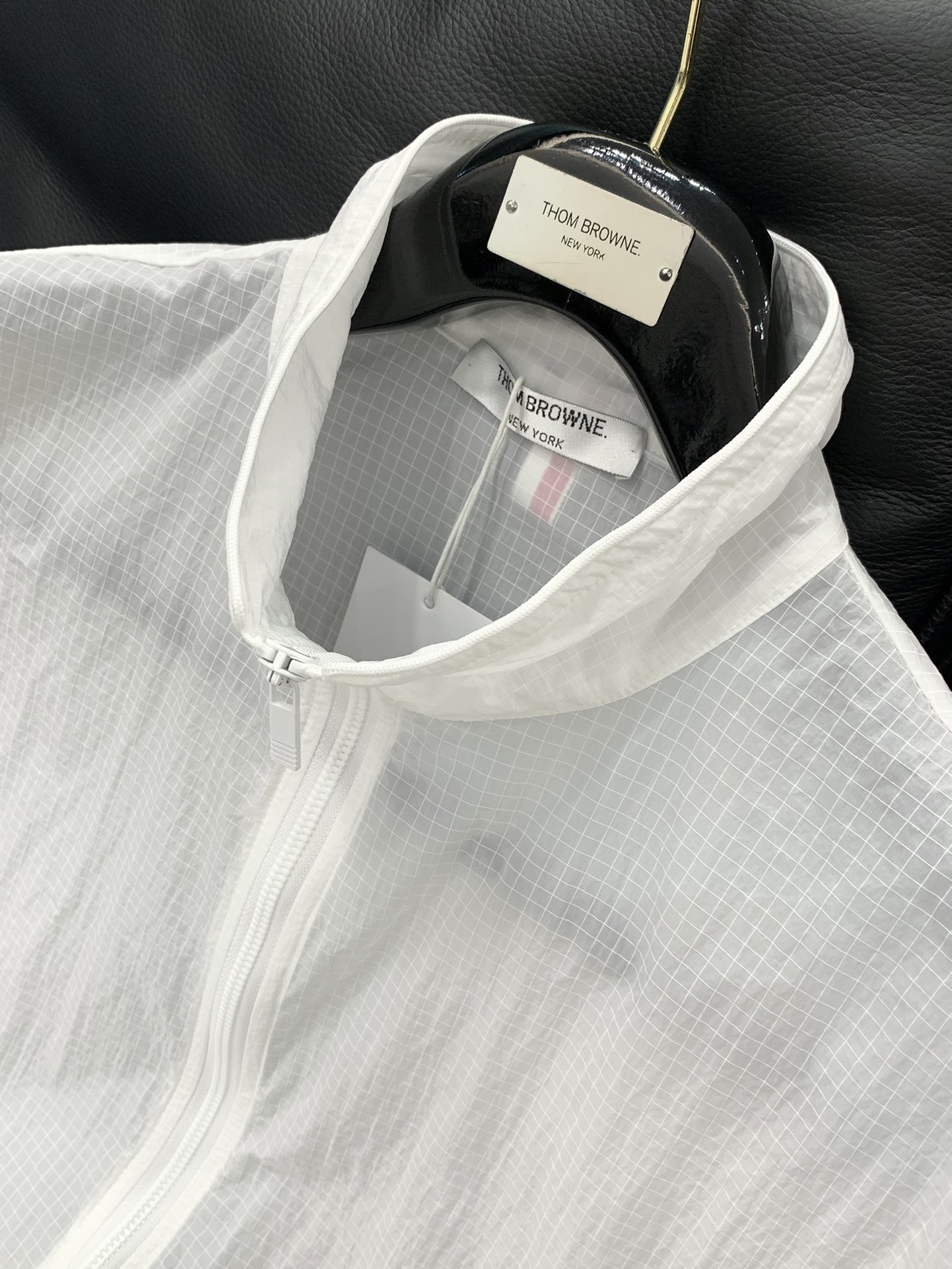 Thom Browne Summer 2025 Collection: High-Grade Fashion with Original Hardware and Comfort - 图片 4