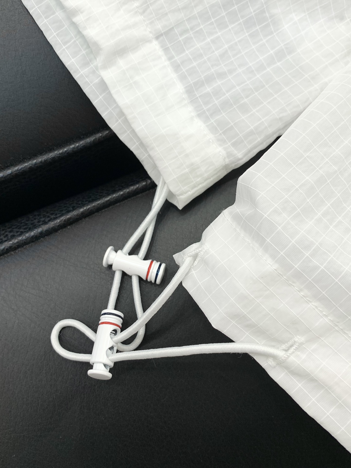 Thom Browne Summer 2025 Collection: High-Grade Fashion with Original Hardware and Comfort - 图片 7