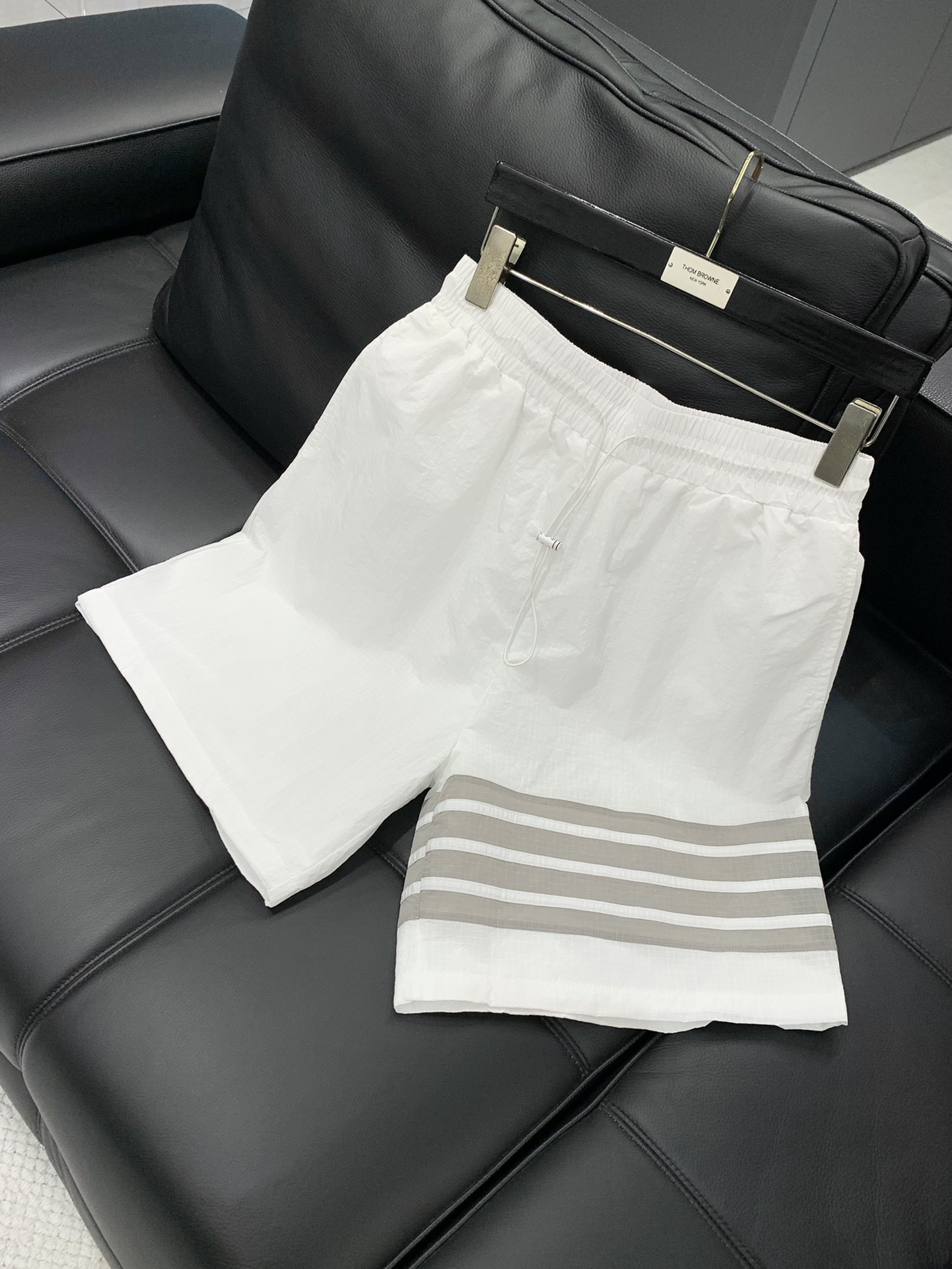 Thom Browne’s Summer 2025 Collection: Fashionable Recreational Sunset with High-Grade Apparel - 图片 3