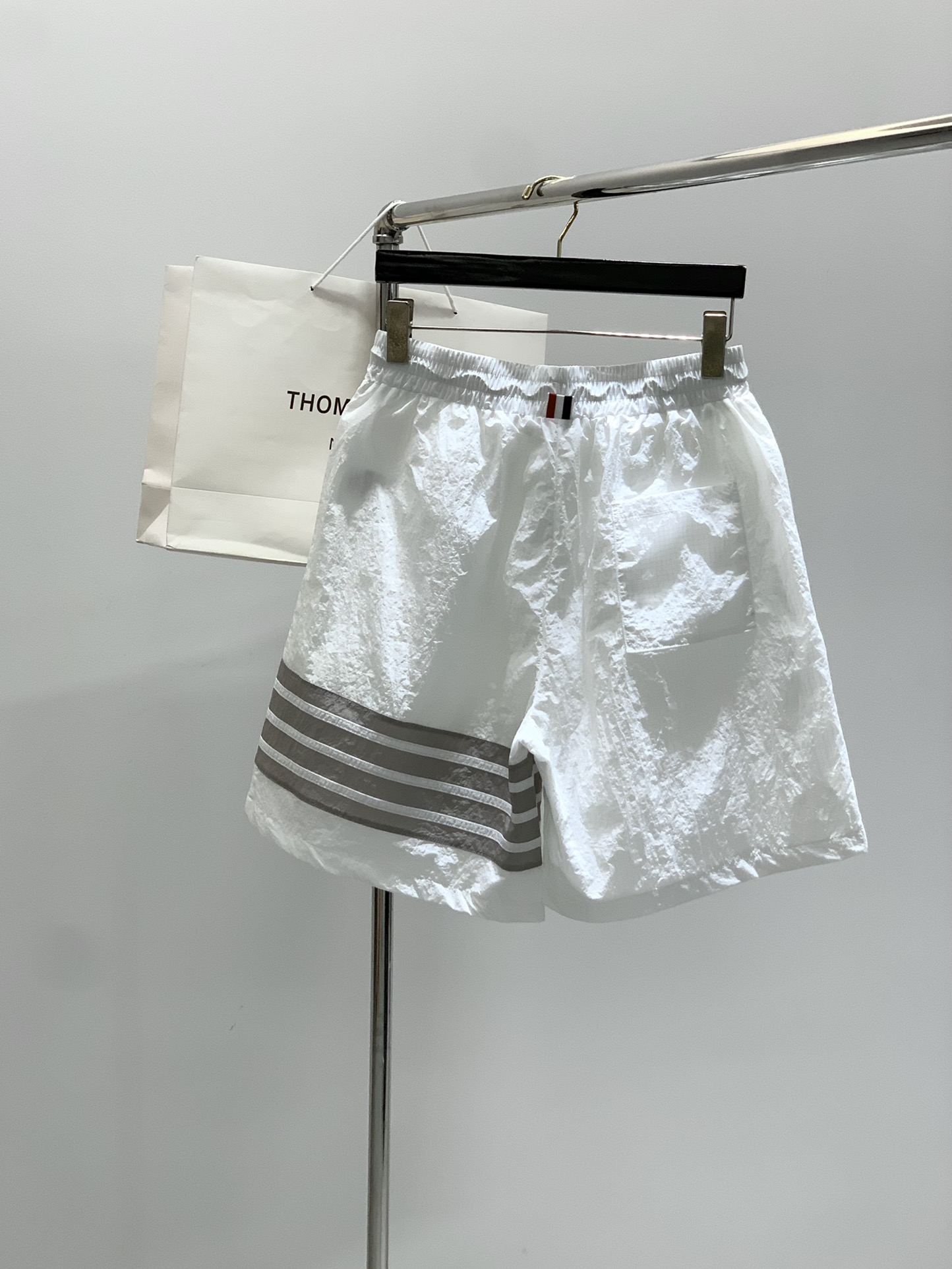 Thom Browne’s Summer 2025 Collection: Fashionable Recreational Sunset with High-Grade Apparel - 图片 2