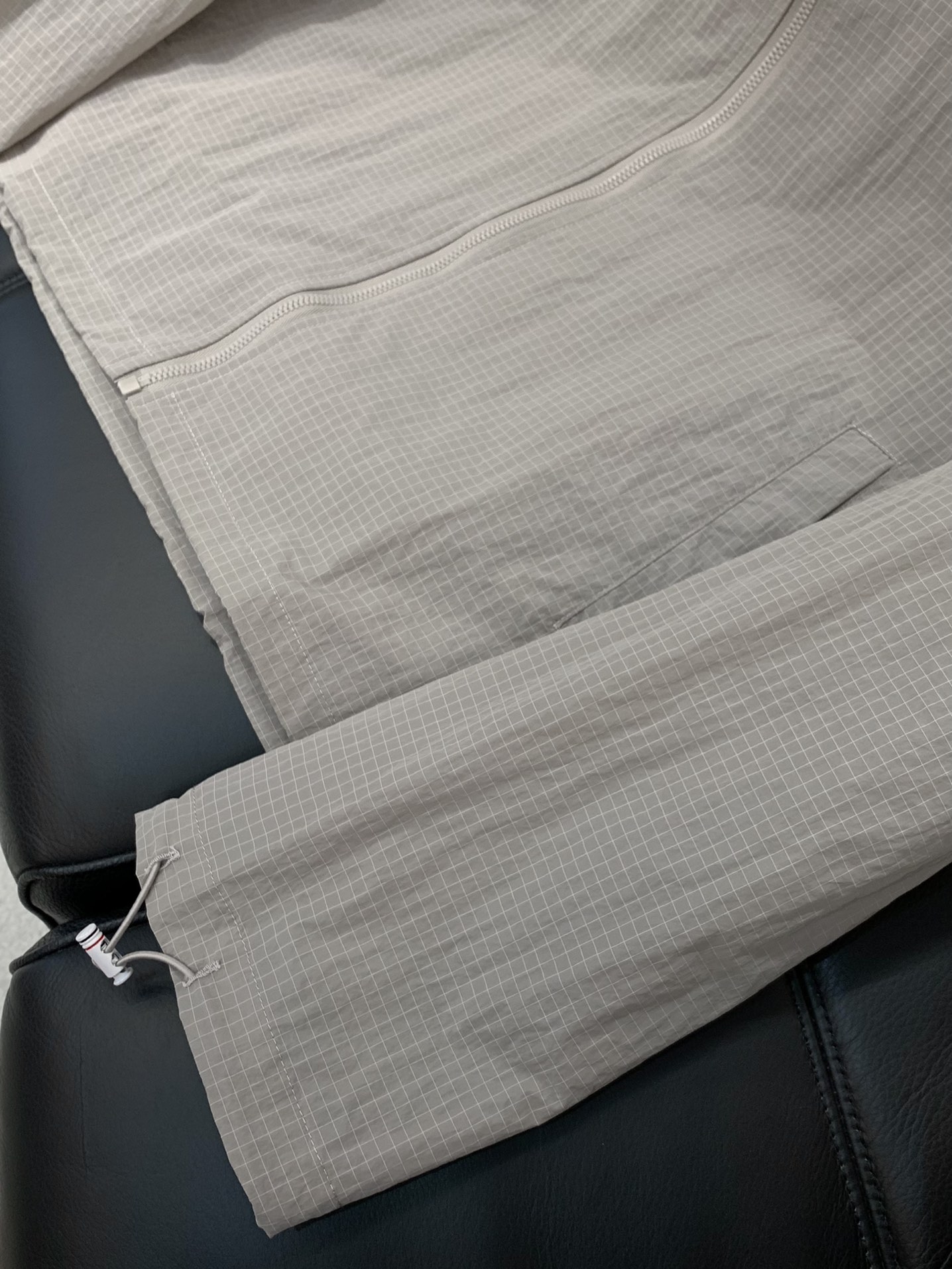 Thom Browne Summer 2025 Collection: High-Grade Fashion with Original Hardware and Comfort - 图片 6