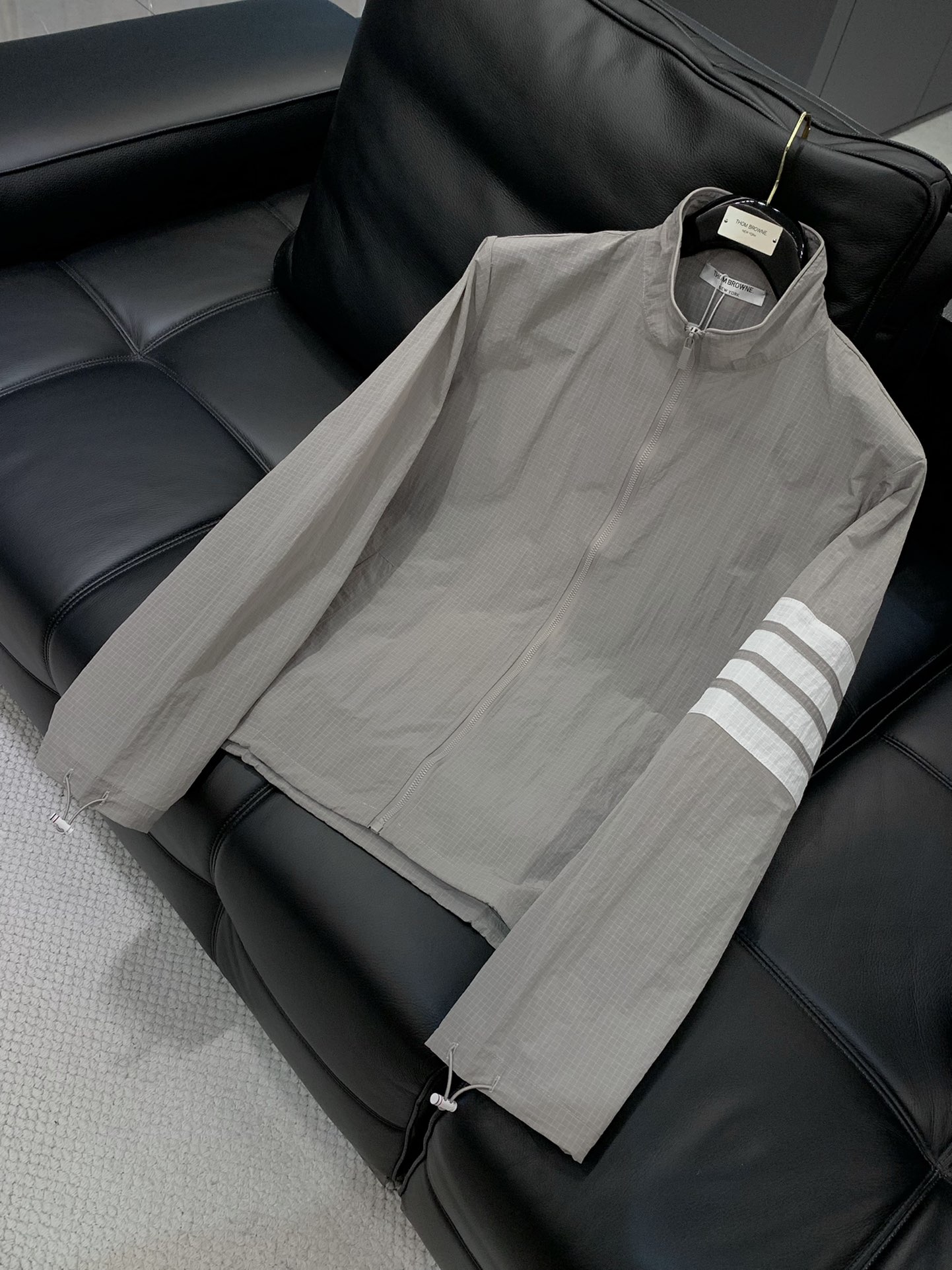 Thom Browne Summer 2025 Collection: High-Grade Fashion with Original Hardware and Comfort - 图片 3