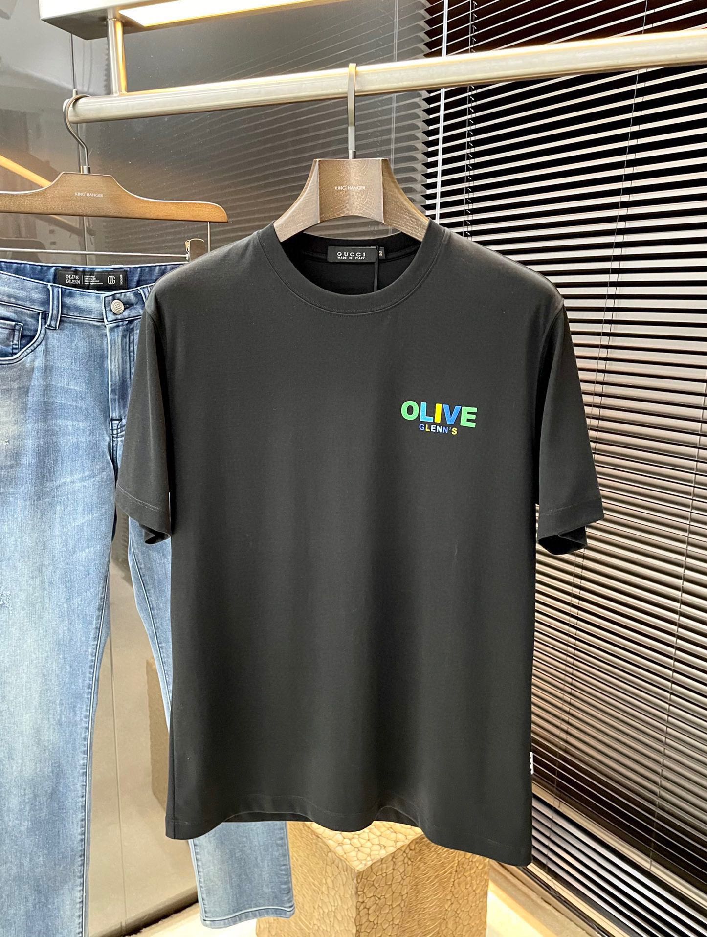 NO:469669,P Gucci series VIP high-end customization, new short-sleeved spring and summer style, versatile style, anyone can easily control the fabric, fully customized craftsmanship, high-quality cotton fabric, the fabric feels soft, the upper body is comfortable and soft, the simple style is very classy, ​​simple and unique, the style is very exquisite, the style is very exquisite, and it will highlight the exquisiteness of business men!  Size M-3XL shipped the next day, gucci,gucci,t-shirt,alexander wang19860909P  Gucci（古驰） 系列 VIP高级定制 春夏季新款短袖 百搭款式 任何人都可以轻松驾驭 面料全订制工艺 高定一等品棉面料 面料手感柔软,上身舒适柔软 简约的款式非常显档次,简约个性时尚,版型剪裁非常精致,显气场,又会凸显商务男士的精致！尺码 M一3XL 隔天出货,,gucci,gucci,T-shirt,alexander wang,Men's clothing