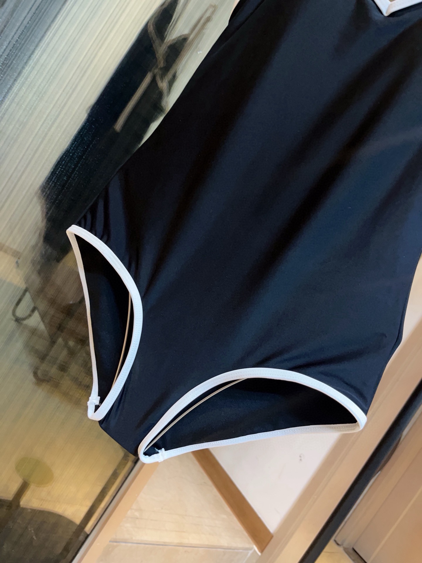  🆕
Chanel 香奈儿连体泳衣 😍🥰适合多种场景的游泳衣🏊‍♀️海边 游泳池 温泉 水上乐园 漂流都