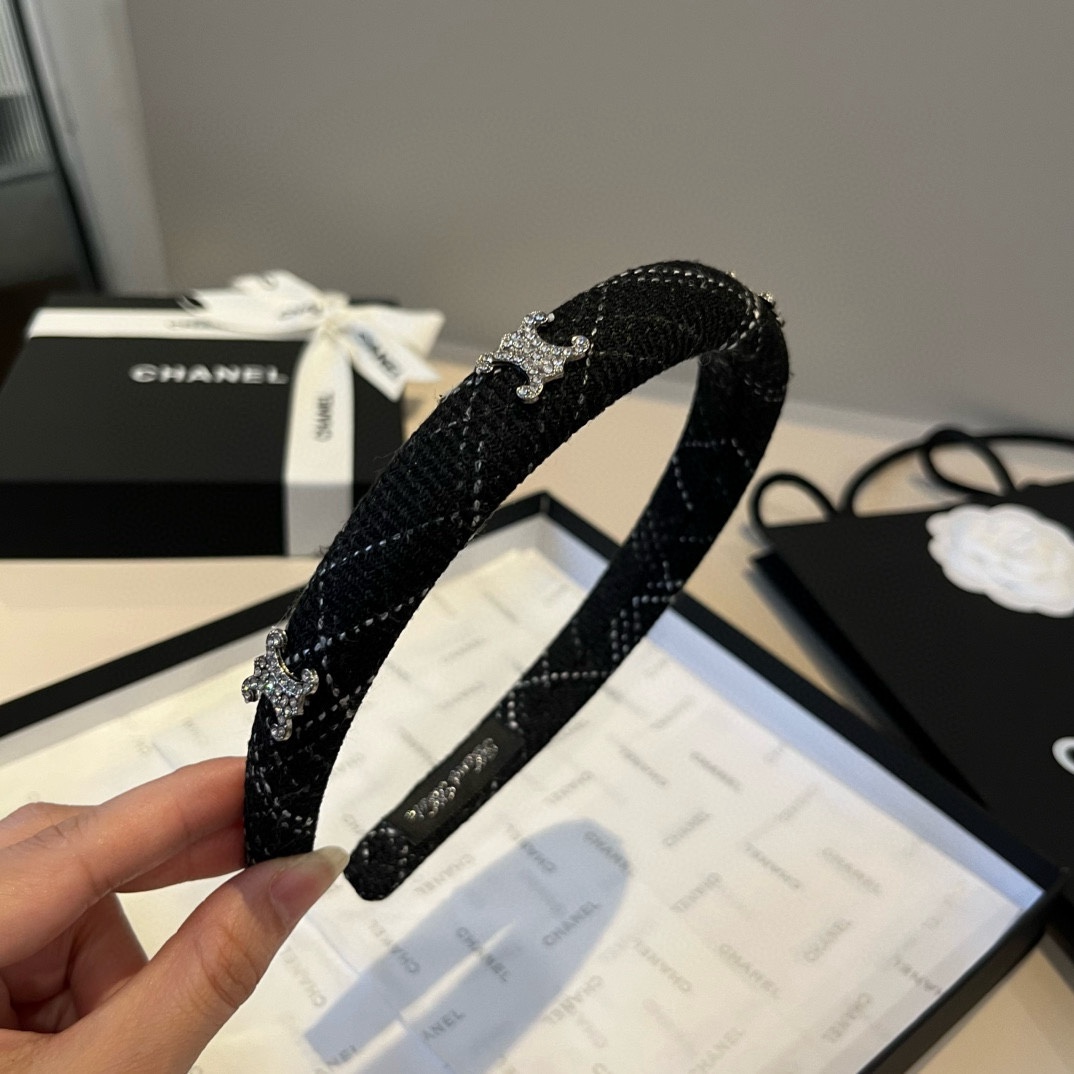 🆕

Celine赛琳新款发箍