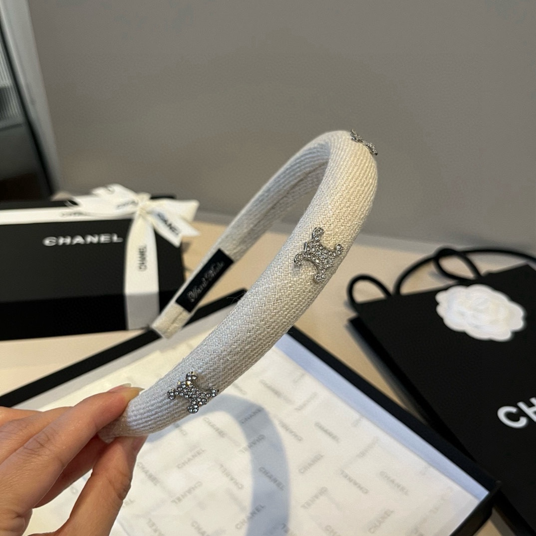 🆕

Celine赛琳新款发箍