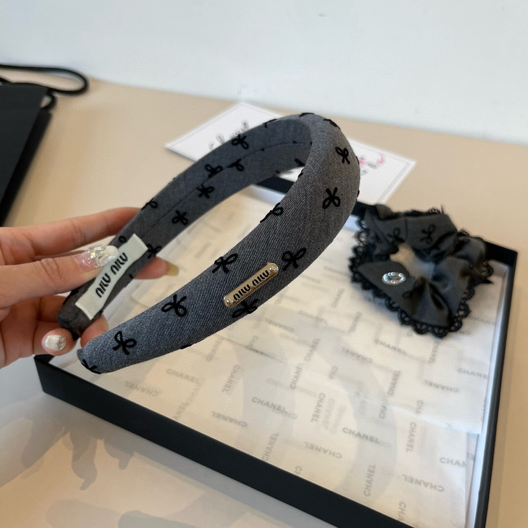 🆕

miumiu缪缪新款发箍