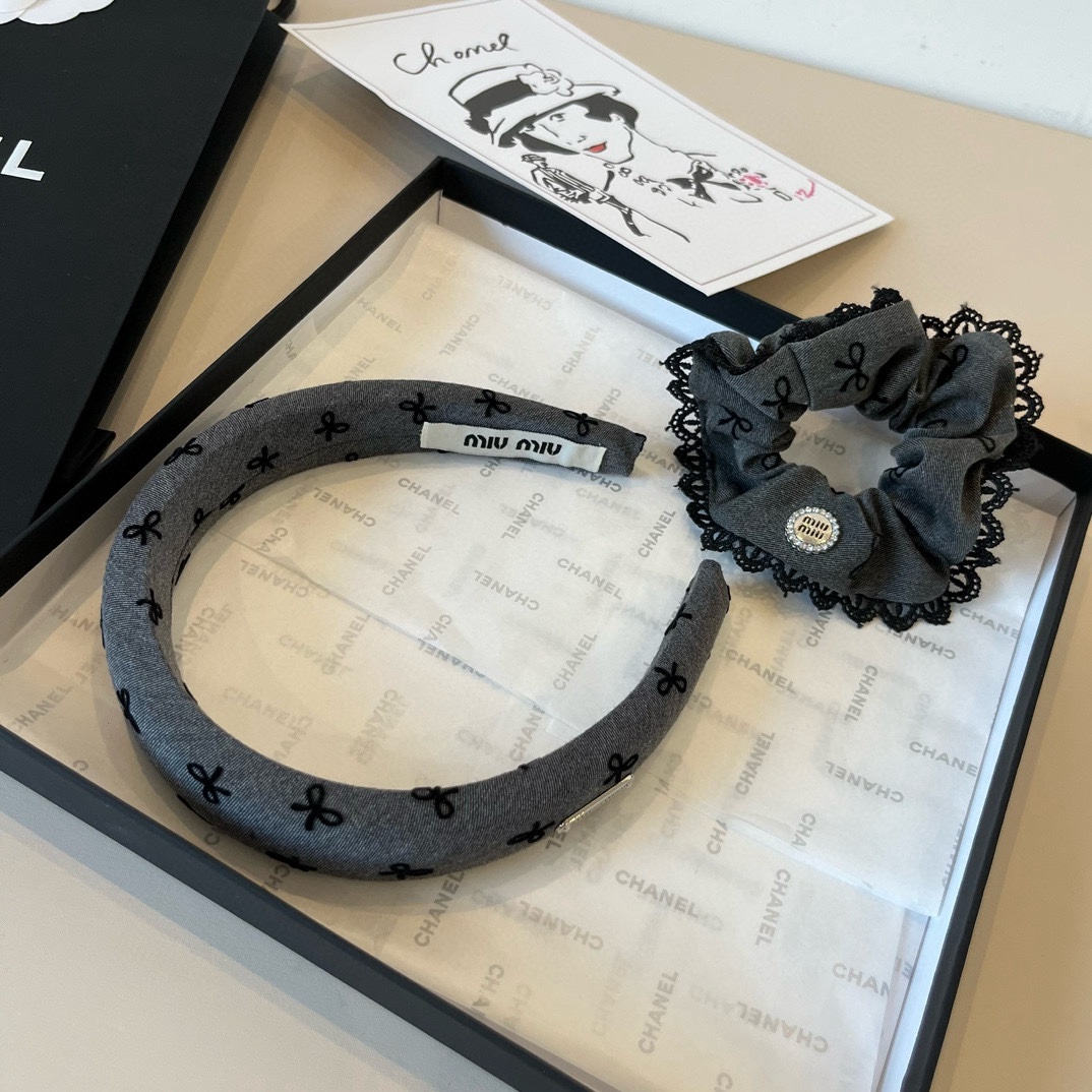 🆕

miumiu缪缪新款发箍