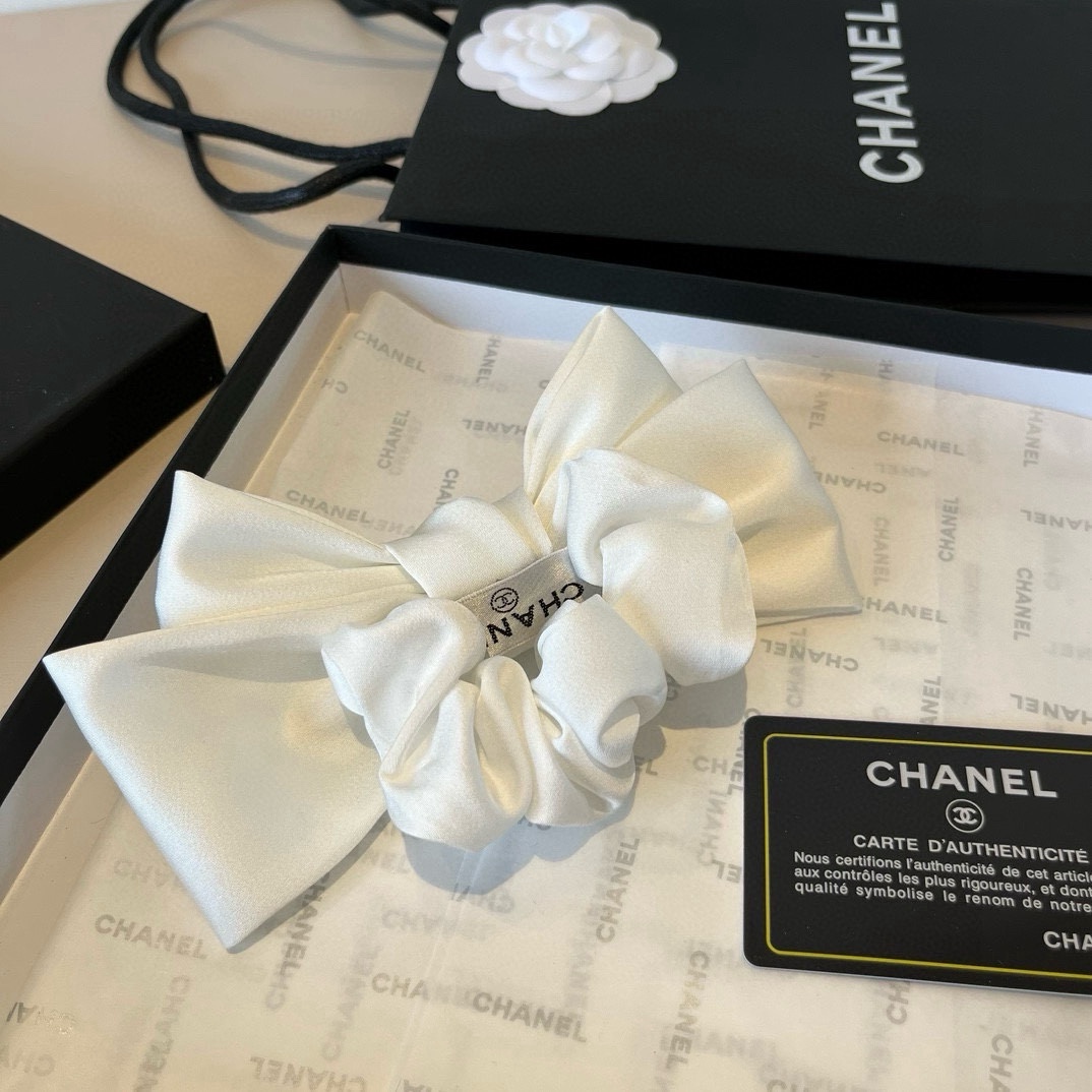 🆕

Chanel香奈儿蝴蝶结发圈 黑 白两色