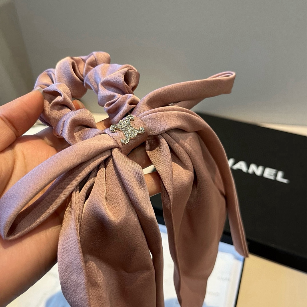 🆕

Celine赛琳新款发圈