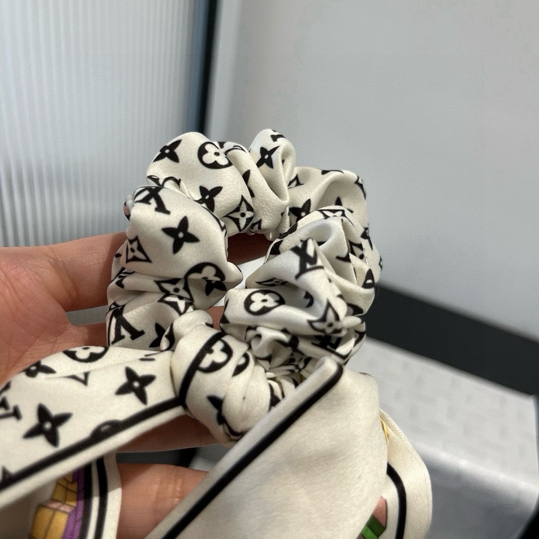 🆕

Lv发带，蝴蝶结新款发圈