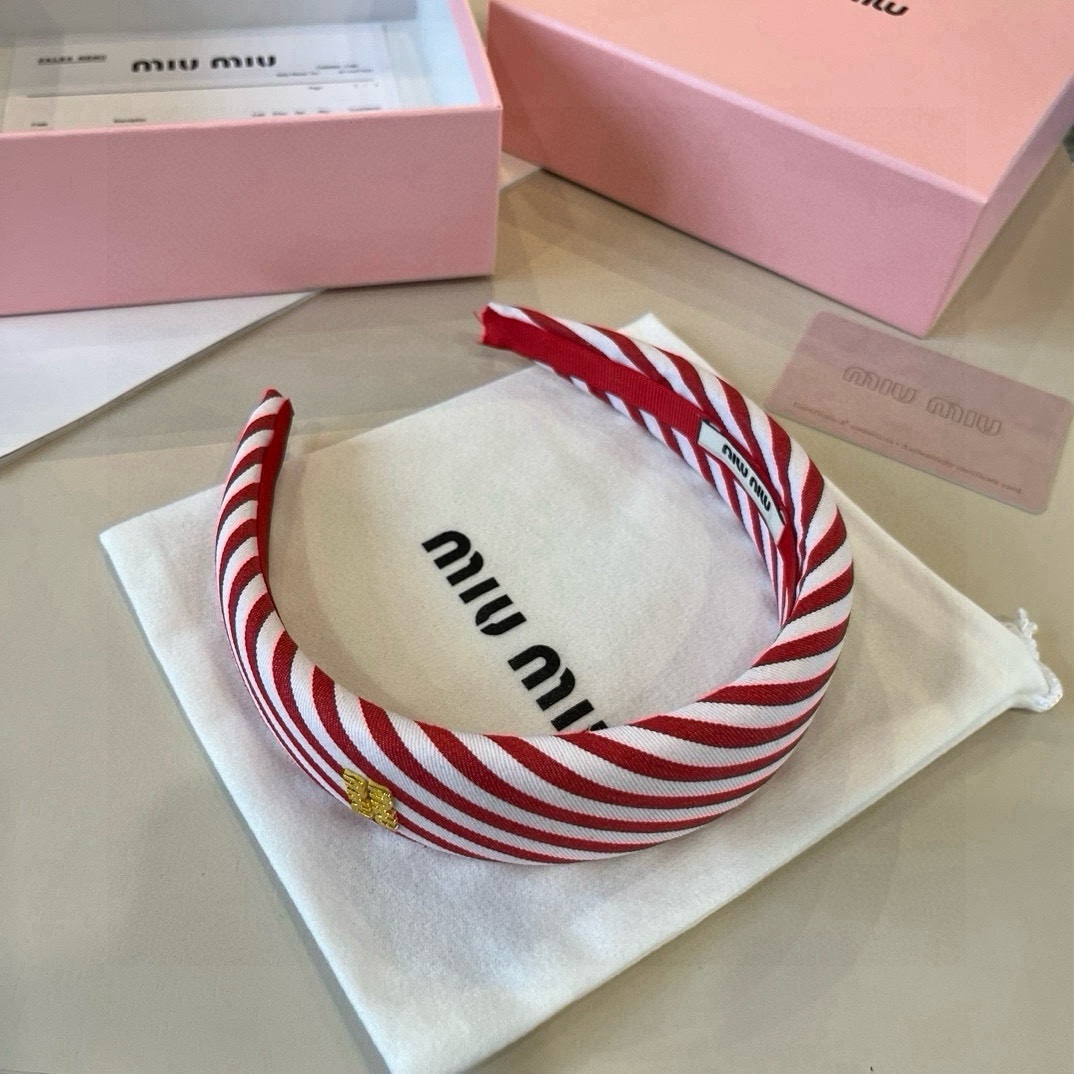 🆕

miumiu缪缪新款发箍