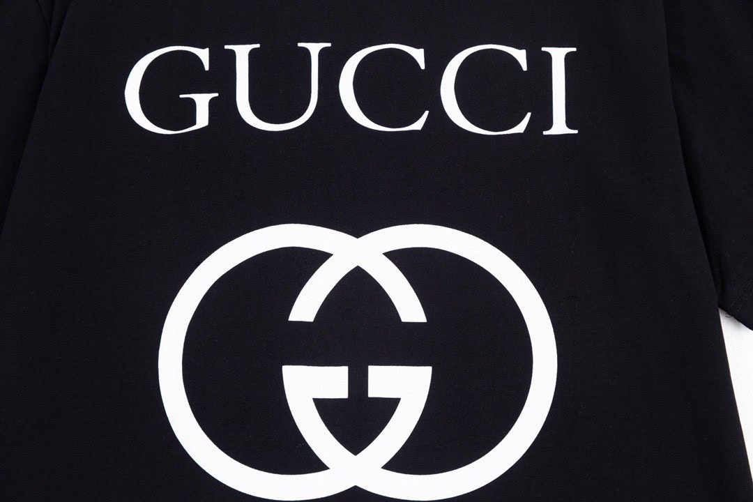 古驰/Gucci 夏季新款 经典双G互扣字母印花圆领短袖T恤 黑色/杏色-Chinese UA Cheap High Quatity Brand Clothes Bags handbags Sneakers wholesale wholesaler seller from China Factory suppliers Fashion Clothing Shoes best Quality Beautiful Price 古驰/Gucci 夏季新款 经典双G互扣字母印花圆领短袖T恤 黑色/杏色