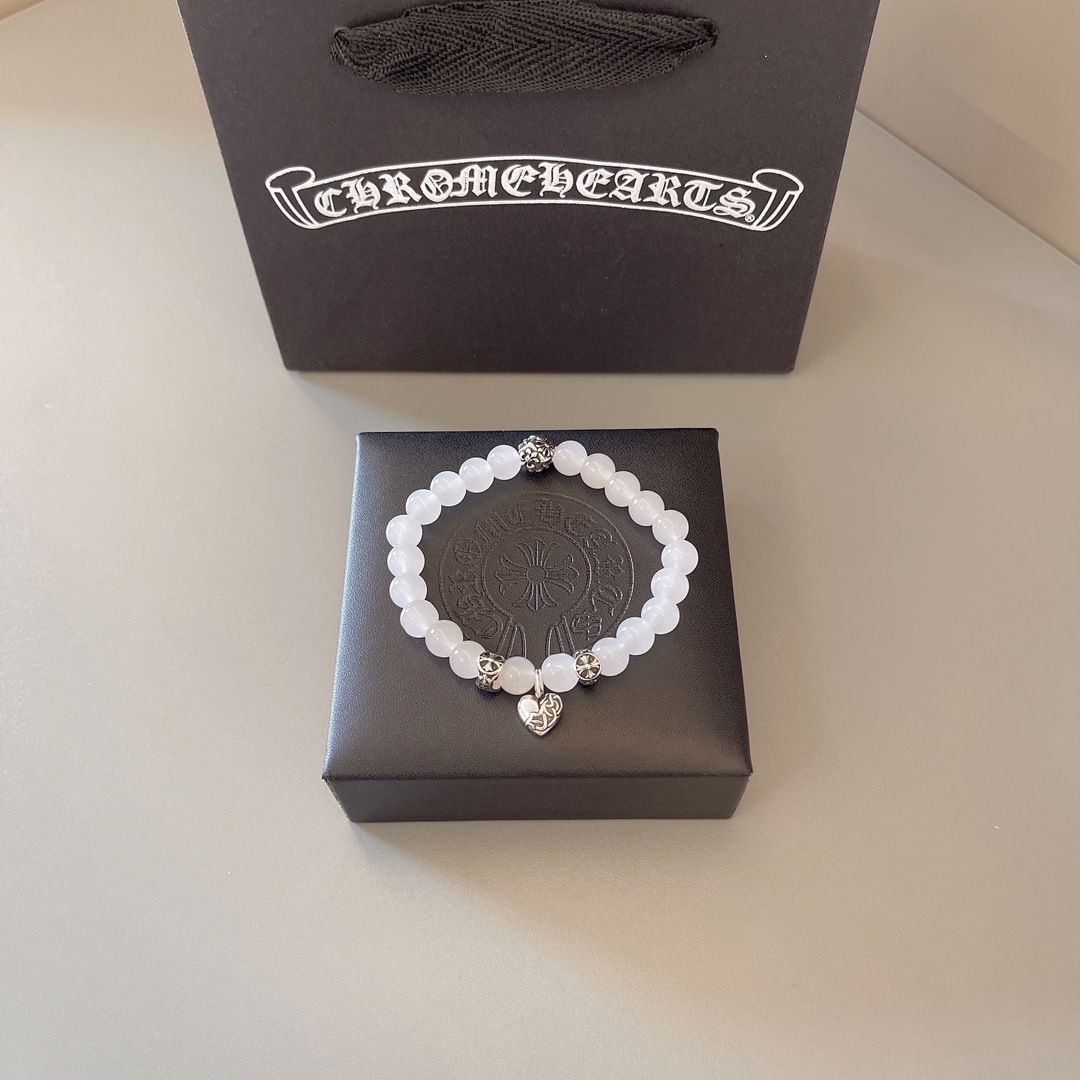NO:542612,Gift for Valentine's Day and Chinese Valentine's Day. So handsome. The latest Chrome Hearts. No explosions. Factory direct sales. Original one-to-one reproduction. Chrome Hearts retro bracelets, fine jewelry, chrome hearts.19860909情人节七夕之礼 太帅爆了最新款克罗心 不爆不发 厂家直销 原版一比一复刻 克罗心复古手串,饰品精品,chrome hearts,Jewelry