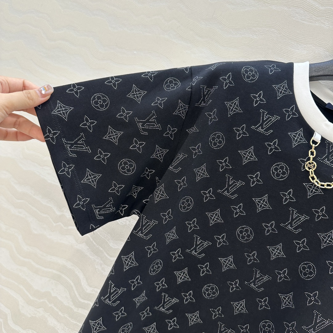 MONOGRAM Women’s Suit: Classic, Cozy, and Fashionable One-Size-Fits-All Option - 图片 5
