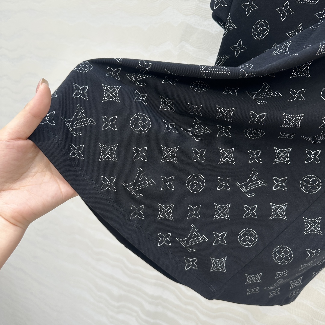 MONOGRAM Women’s Suit: Classic, Cozy, and Fashionable One-Size-Fits-All Option - 图片 7