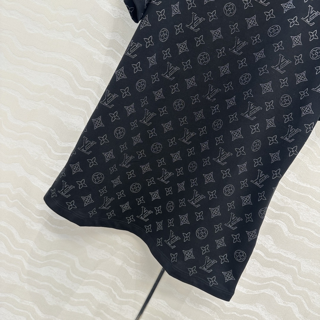 MONOGRAM Women’s Suit: Classic, Cozy, and Fashionable One-Size-Fits-All Option - 图片 6