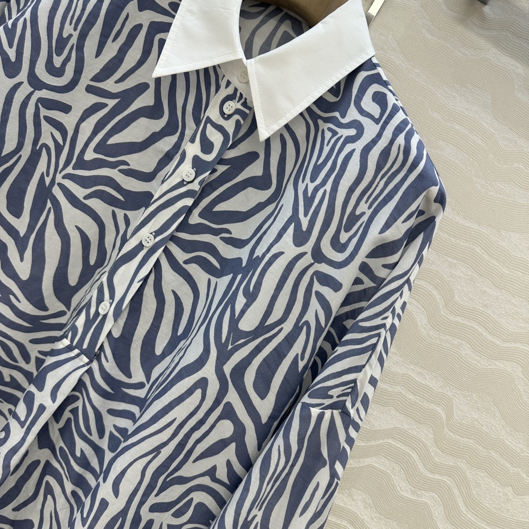 独家首发❤️原单品质，BC老钱风穿搭！白富美必入度假风长衬衫连衣裙多种穿搭。府绸棉撞色领，优雅斑马纹印花