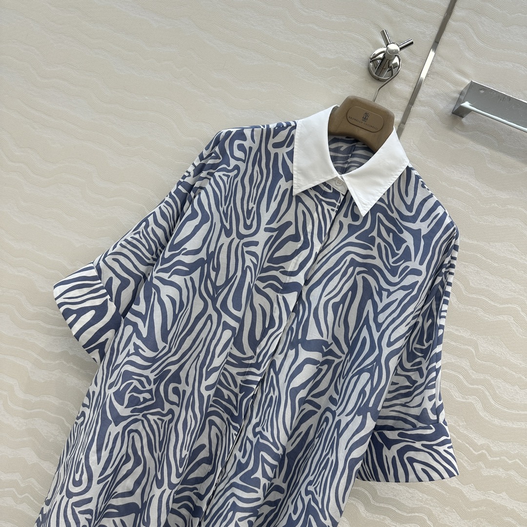 独家首发❤️原单品质，BC老钱风穿搭！白富美必入度假风大衬衫披肩连衣裙多种穿搭。府绸棉撞色领，优雅斑马纹