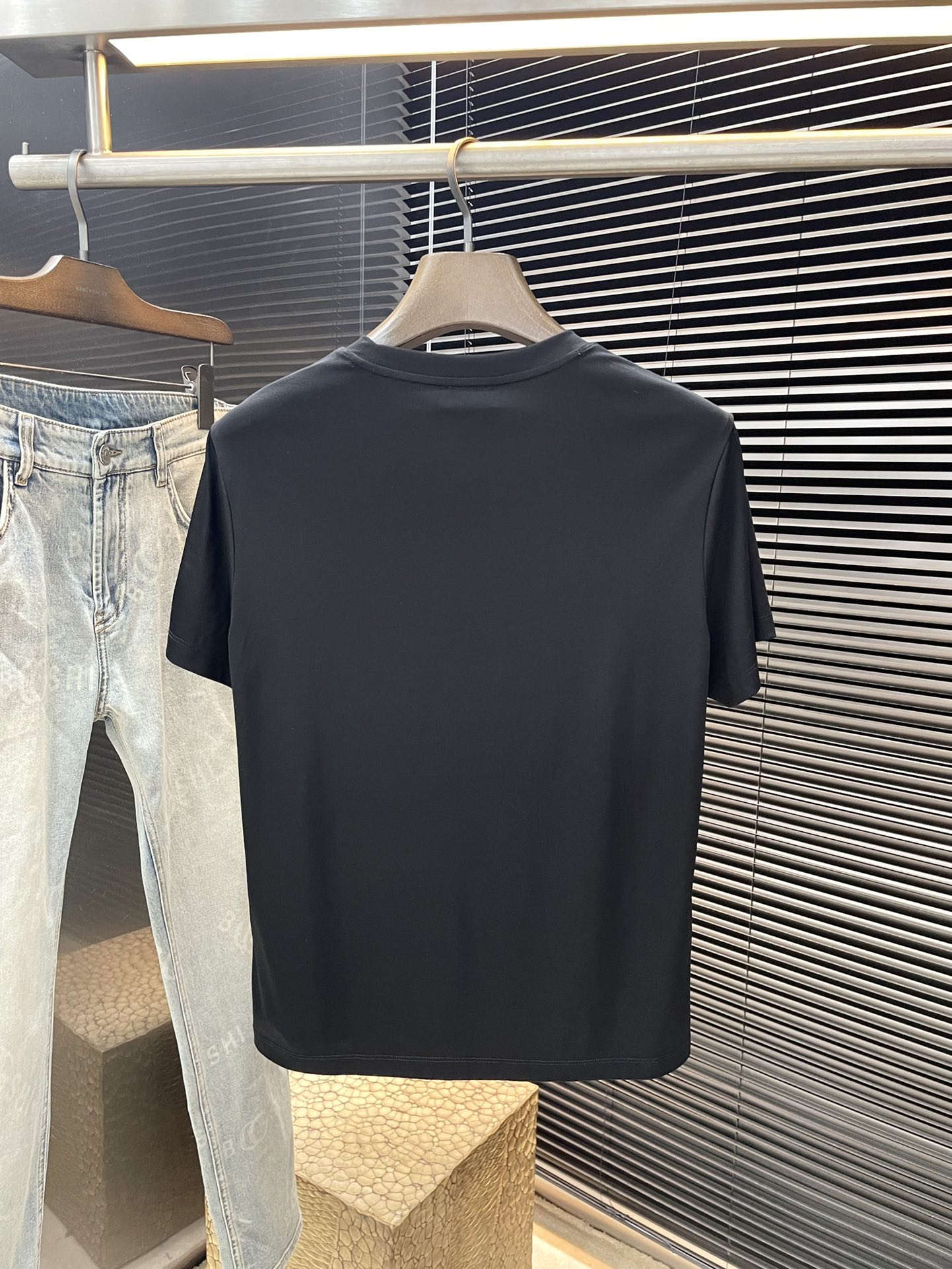  Moncher-（蒙口）系列 VIP高级定制 2025新款短袖  百搭款式 任何人都可以轻松驾驭 面料