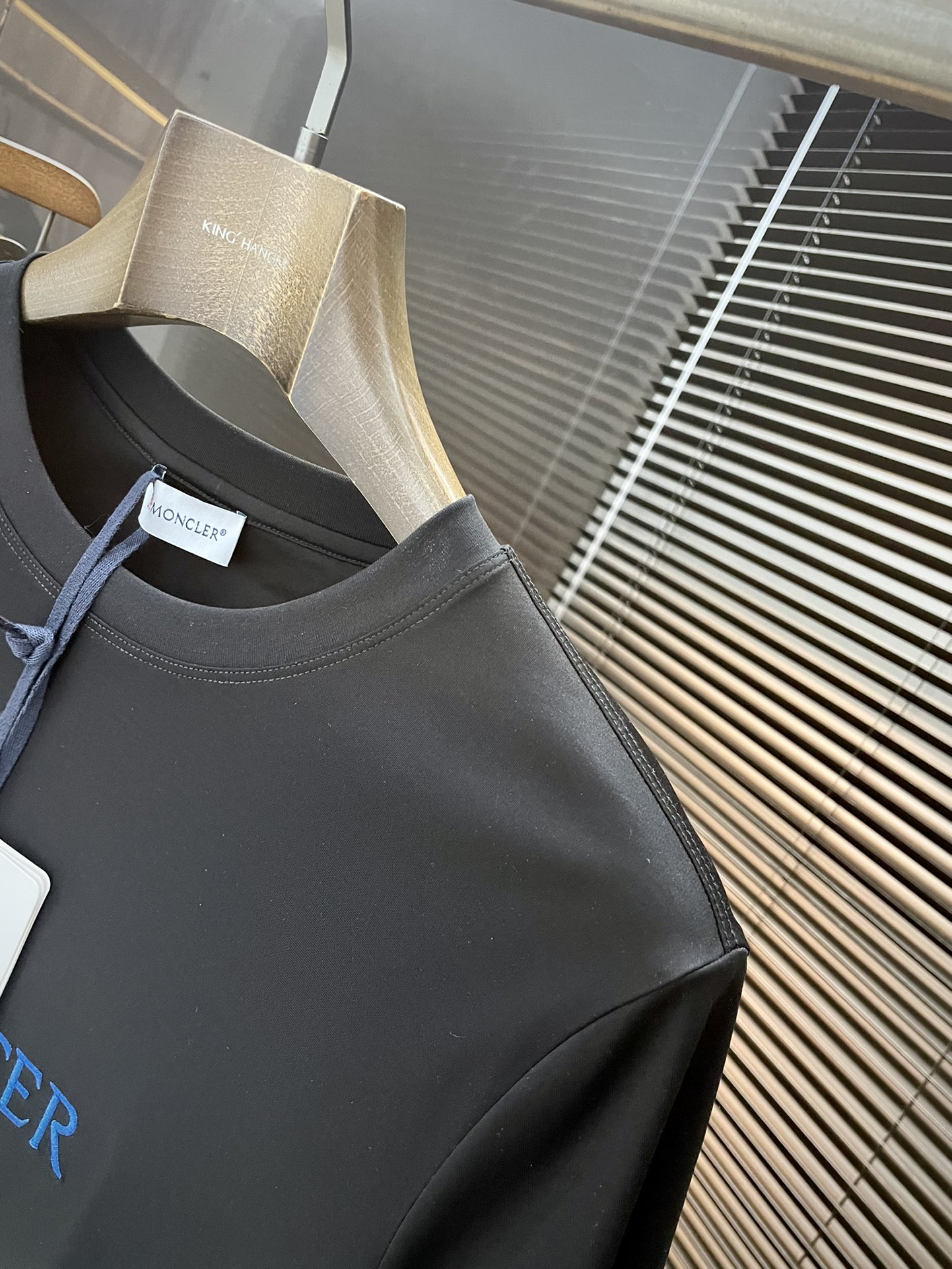  Moncher-（蒙口）系列 VIP高级定制 2025新款短袖  百搭款式 任何人都可以轻松驾驭 面料