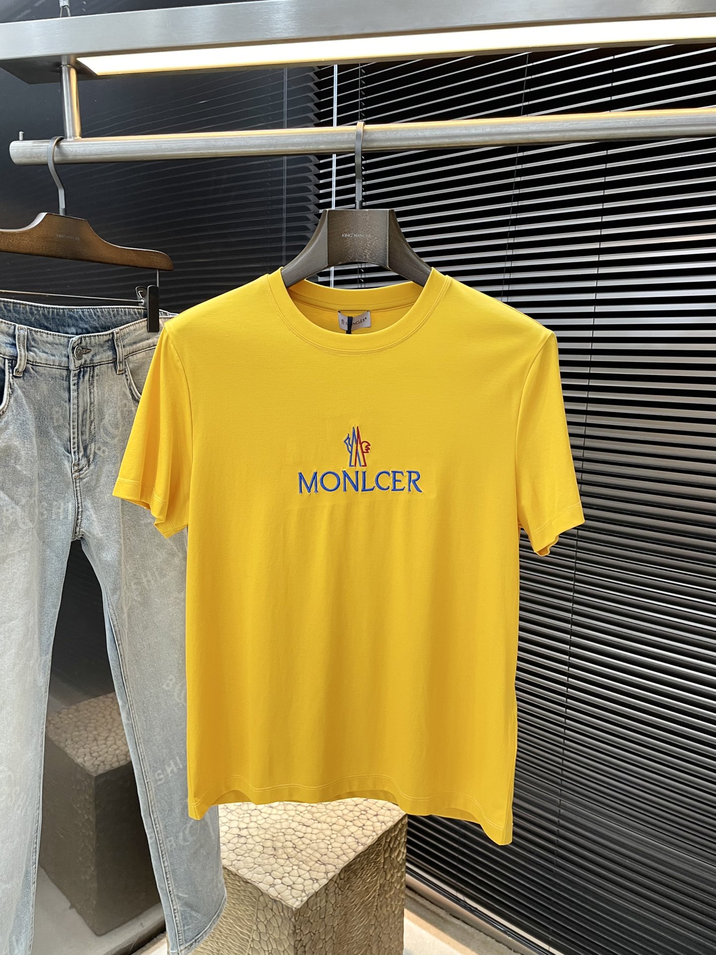  Moncher-（蒙口）系列 VIP高级定制 2025新款短袖  百搭款式 任何人都可以轻松驾驭 面料