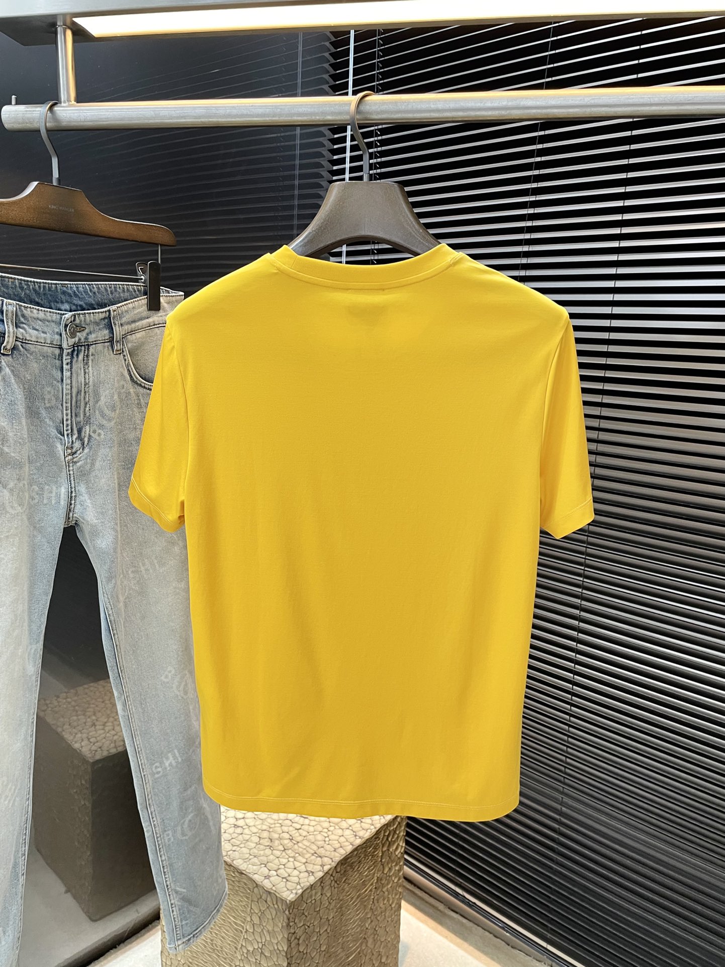  Moncher-（蒙口）系列 VIP高级定制 2025新款短袖  百搭款式 任何人都可以轻松驾驭 面料