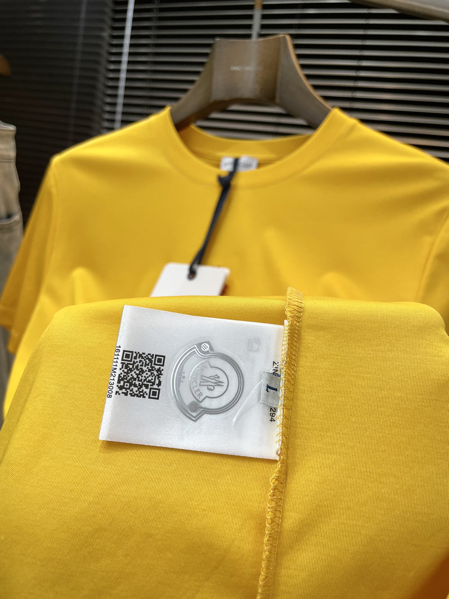  Moncher-（蒙口）系列 VIP高级定制 2025新款短袖  百搭款式 任何人都可以轻松驾驭 面料