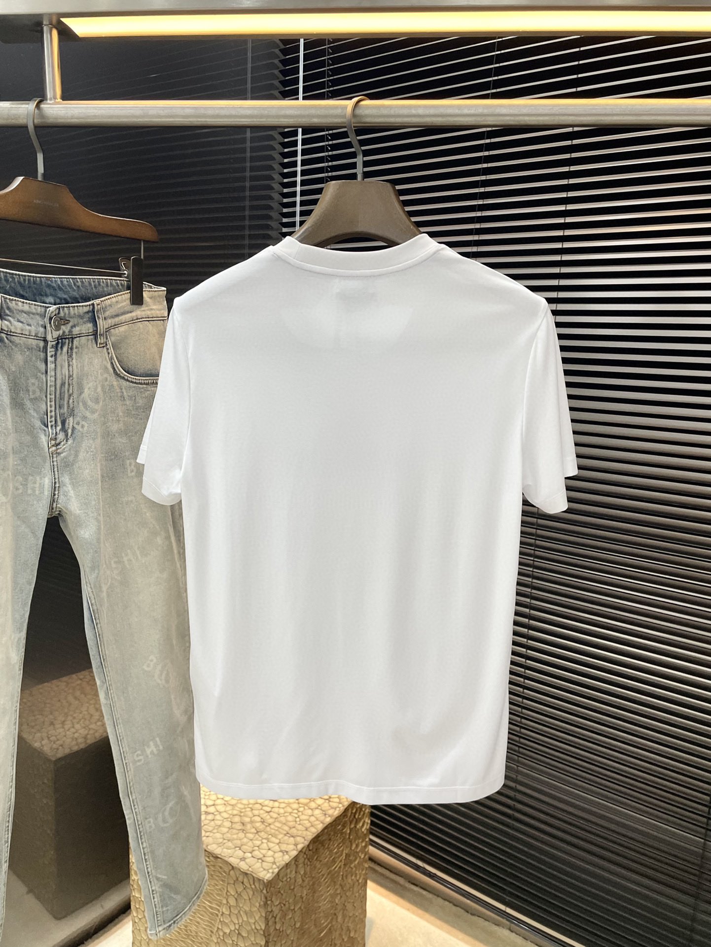  Moncher-（蒙口）系列 VIP高级定制 2025新款短袖  百搭款式 任何人都可以轻松驾驭 面料