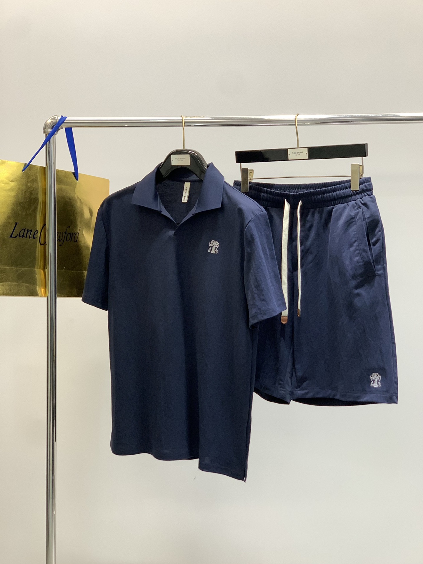 Italian Lions Fashion: Summer 2025 Collection of Unique, High-Grade Clothing with Special Sales - 图片 8