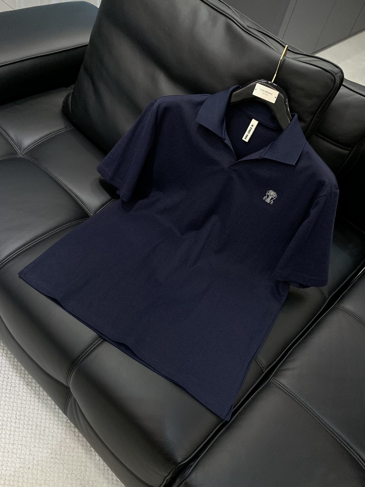 Italian Lions Fashion: Summer 2025 Collection of Unique, High-Grade Clothing with Special Sales - 图片 3