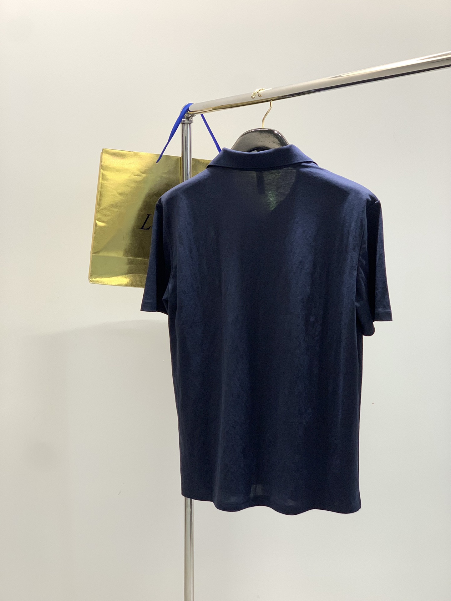 Italian Lions Fashion: Summer 2025 Collection of Unique, High-Grade Clothing with Special Sales - 图片 2