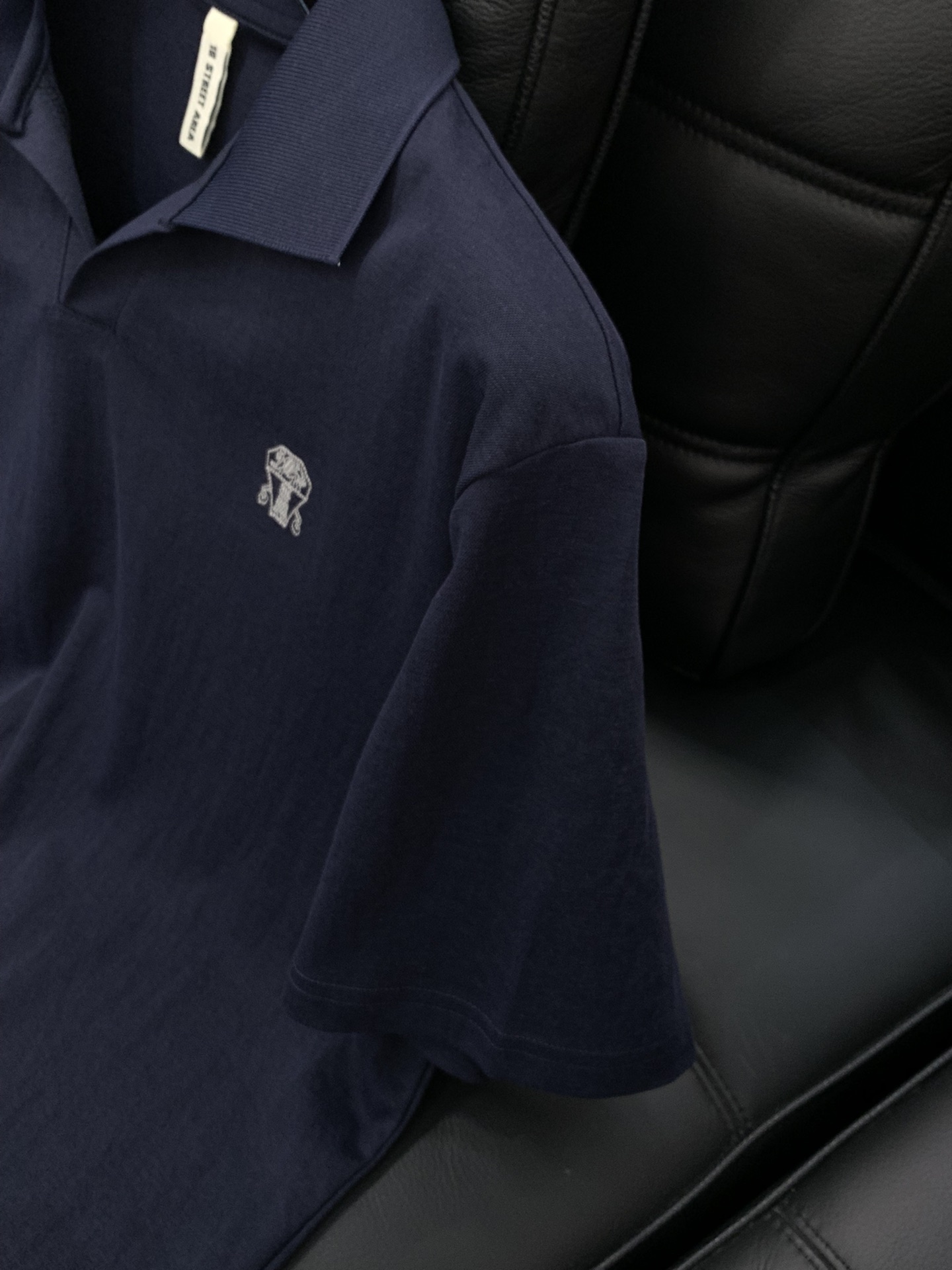 Italian Lions Fashion: Summer 2025 Collection of Unique, High-Grade Clothing with Special Sales - 图片 5